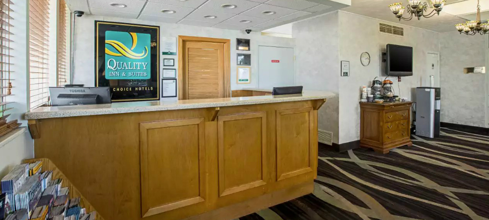 Hotel Frontdesk